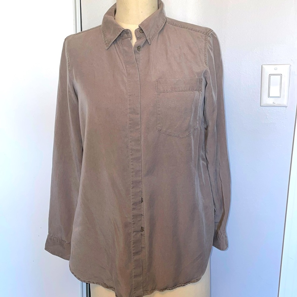 The Group Babaton button down shirt size Small